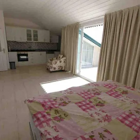 Apartment Panorama Garden Cikcilli 4+1 Alanya